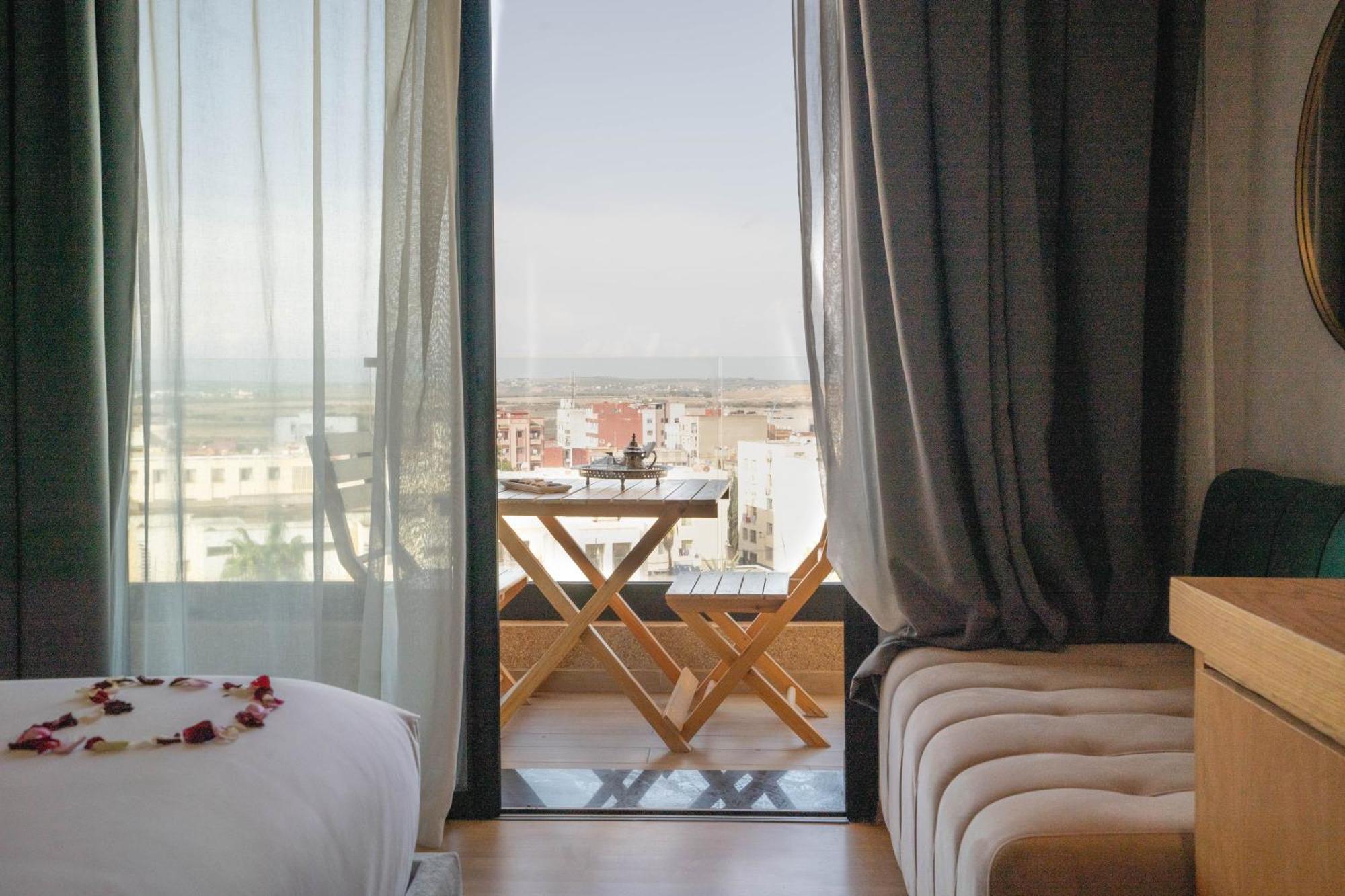 Razane Hotel Кенитра Экстерьер фото