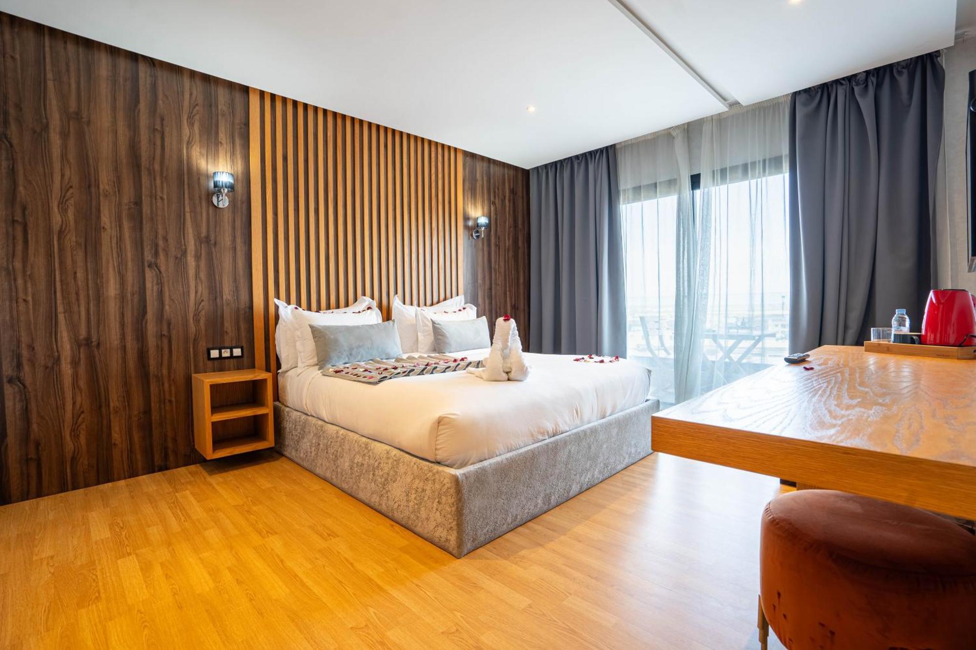 Razane Hotel Кенитра Экстерьер фото