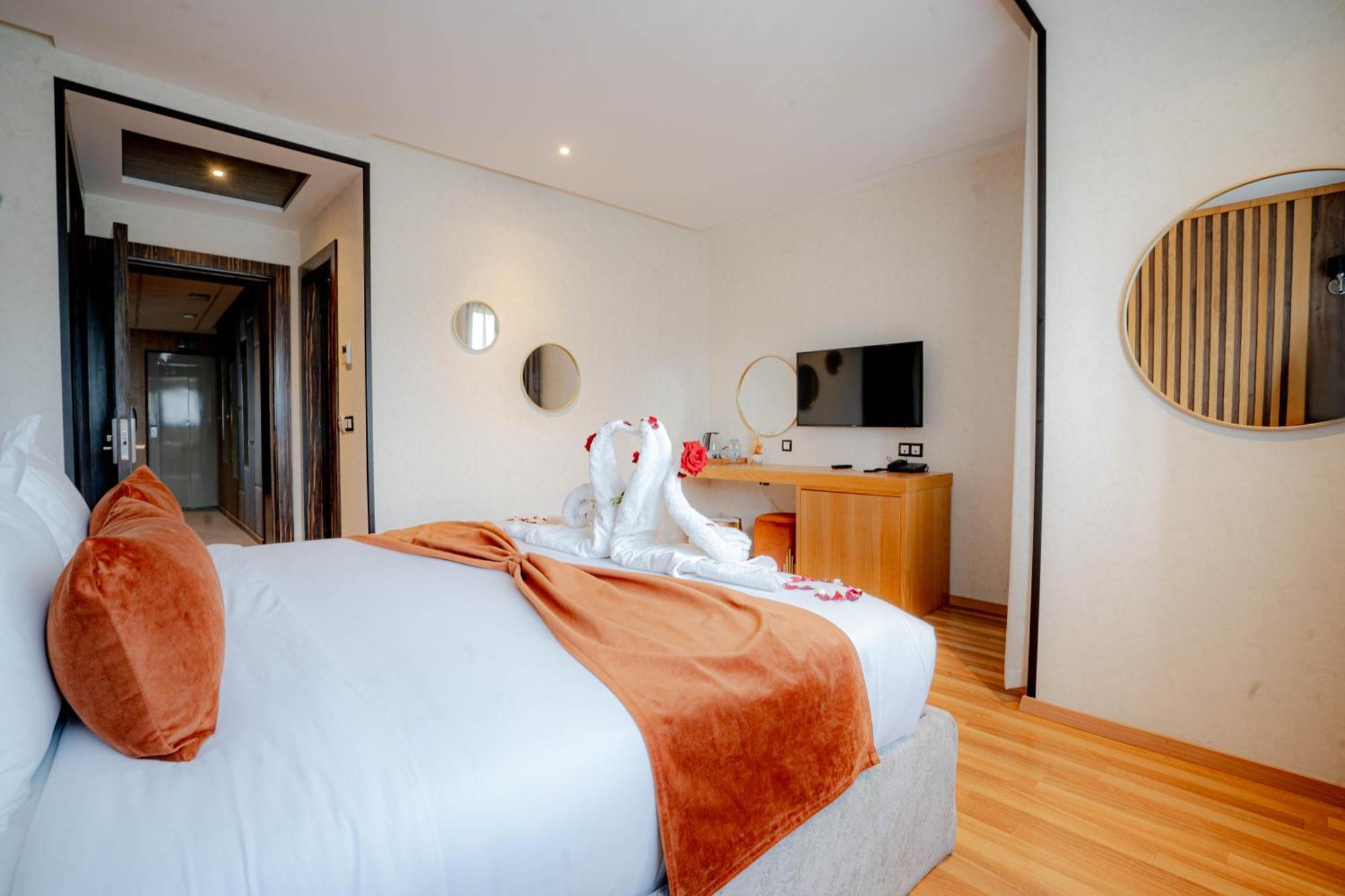 Razane Hotel Кенитра Экстерьер фото